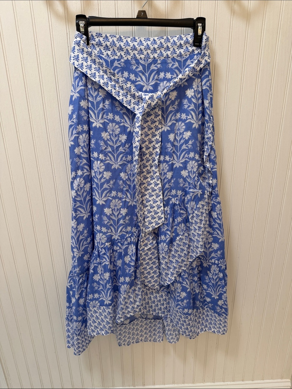Vineyard vines Blue Floral Tiered Wrap Skirt high low hem lined